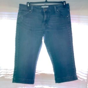 Levi’s Ladies Denim Capris-14